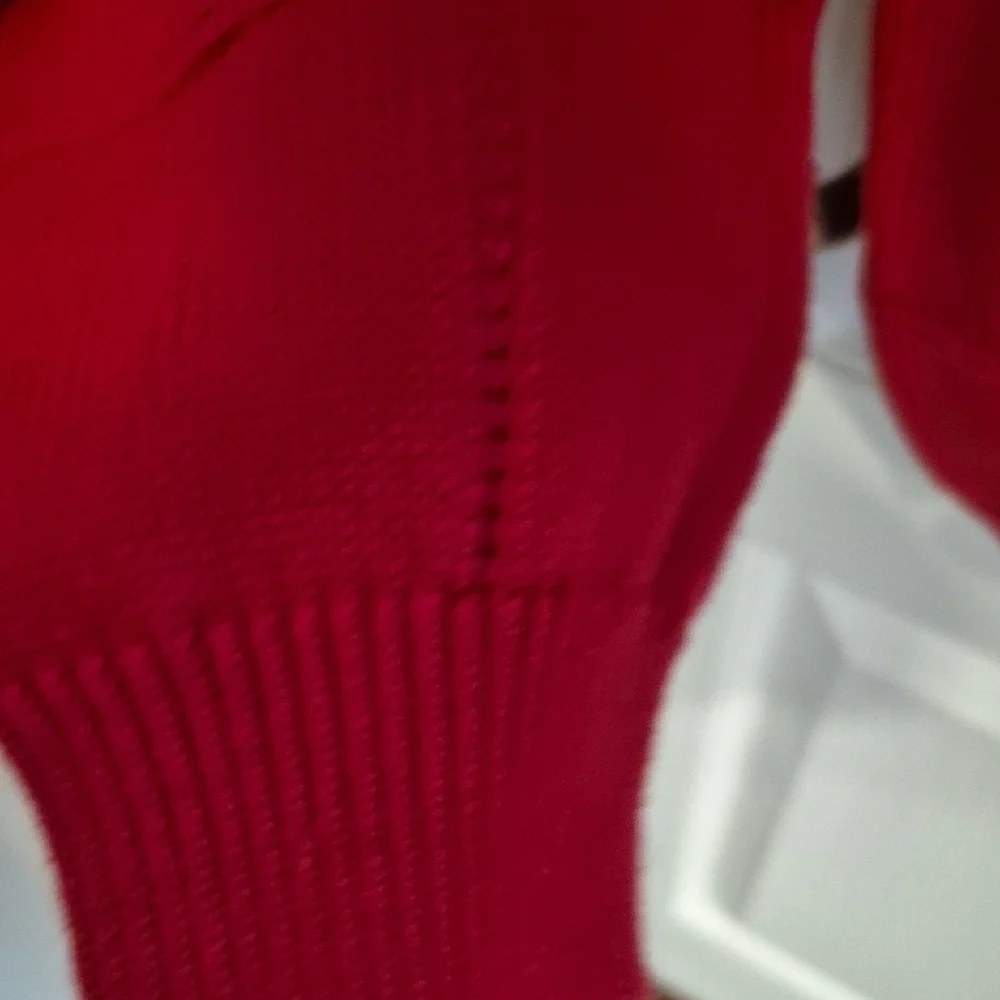 Izod Men's Red Cotton Crewneck Cable Knit Sweater
